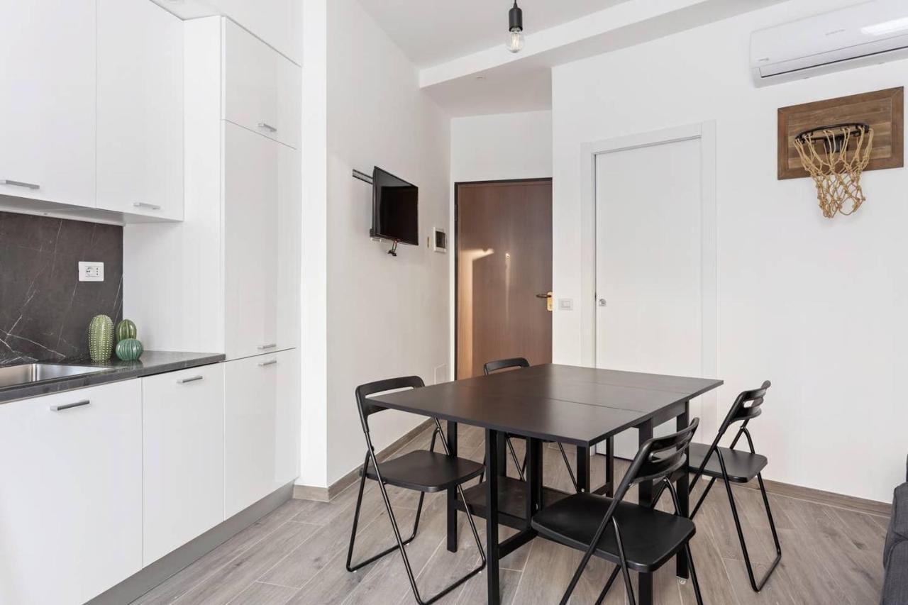 Ferienwohnung Modern And New Flat In Duomo Area Mailand Exterior foto